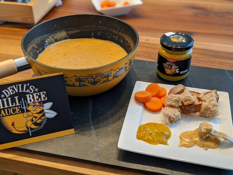 Grandfather's Son Chili Sauce Kundenfoto und Serviervorschlag 2